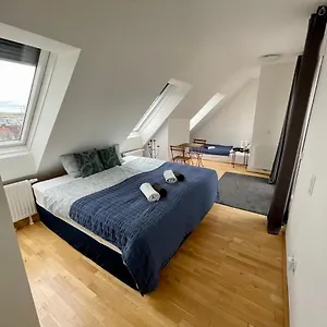 Eca Rooftop Live - Private & Serviced Habitación en casa particular