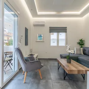 κάντε κράτηση εδώ