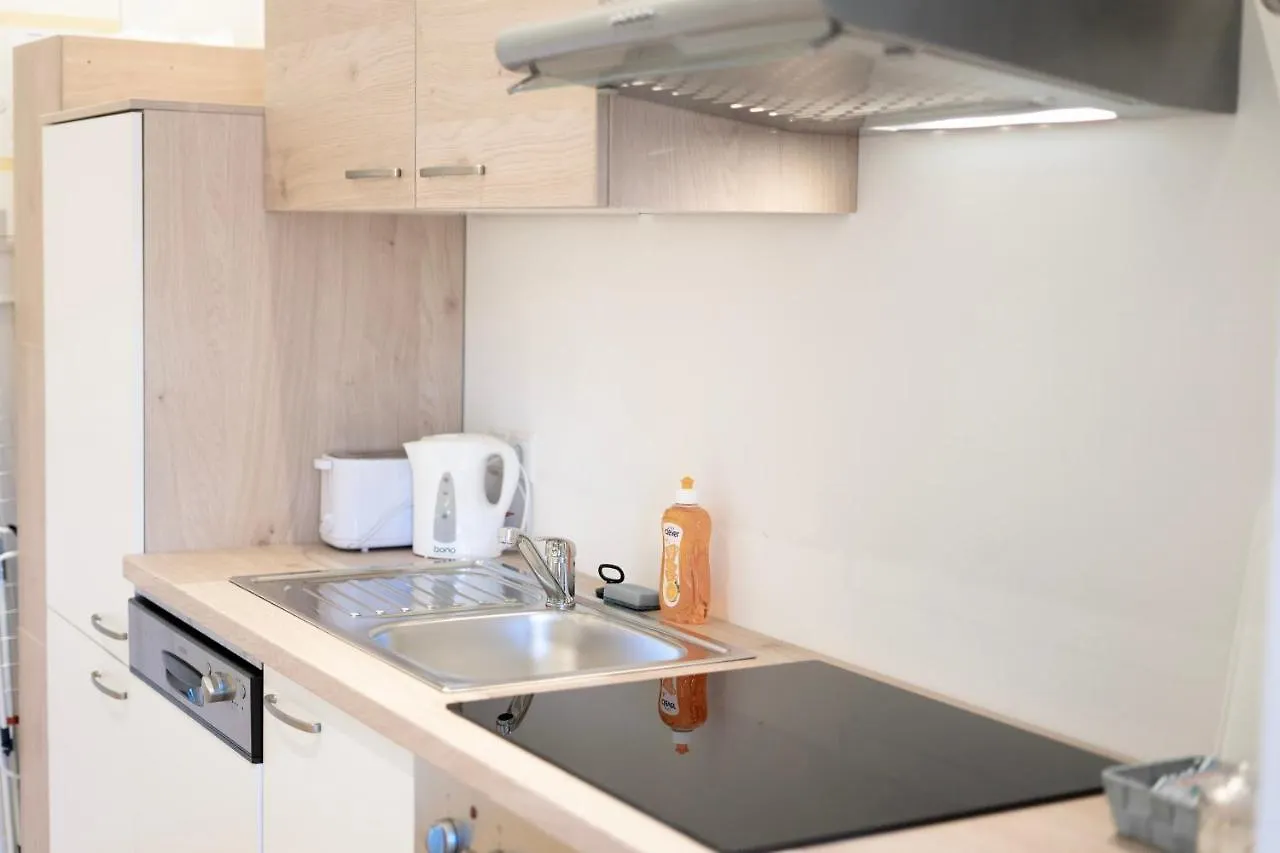 Vienna City Apartments - Metro 1160 비엔나 0*,